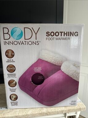 Body Innovations Soothing Foot Warmer in Magenta with Cream Lining